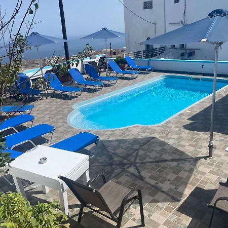 Stella Nomikou Aparthotel Firostefani