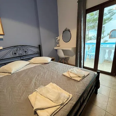 Stella Nomikou Aparthotel