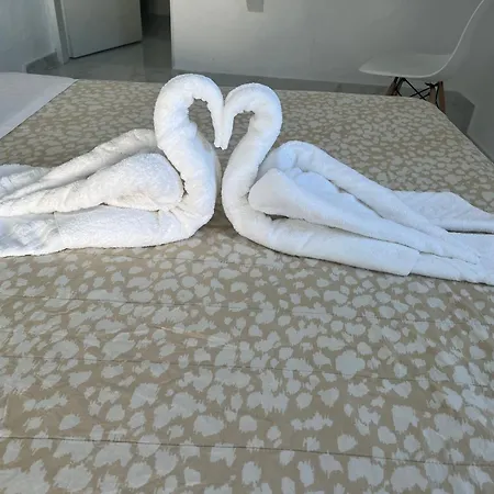 Stella Nomikou Aparthotel